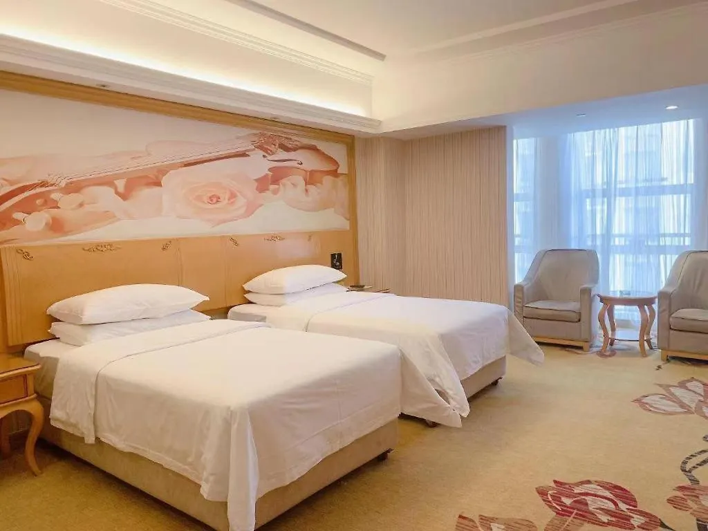 Vienna Hotel Henan Luoyang Jiudu Road Wanda 3*, Luoyang (Henan)