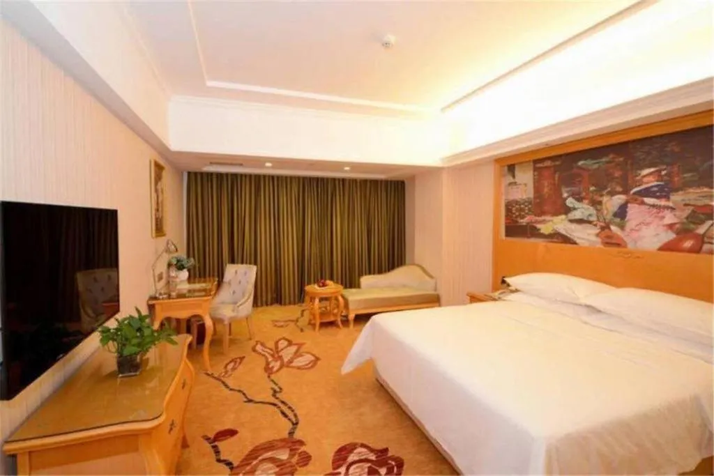 ***  Vienna Hotel Henan Luoyang Jiudu Road Wanda Cina